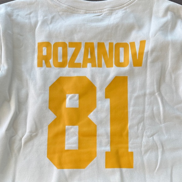 Heated Rivalry Rozanov Cropped Pullover - Picture 4 of 5